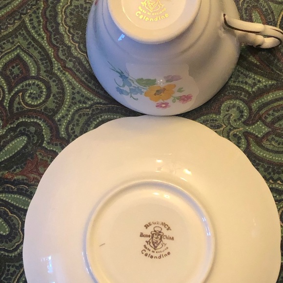 Regency “Calendine” Fine Bone China Teacup & Saucer - Picture 4 of 5